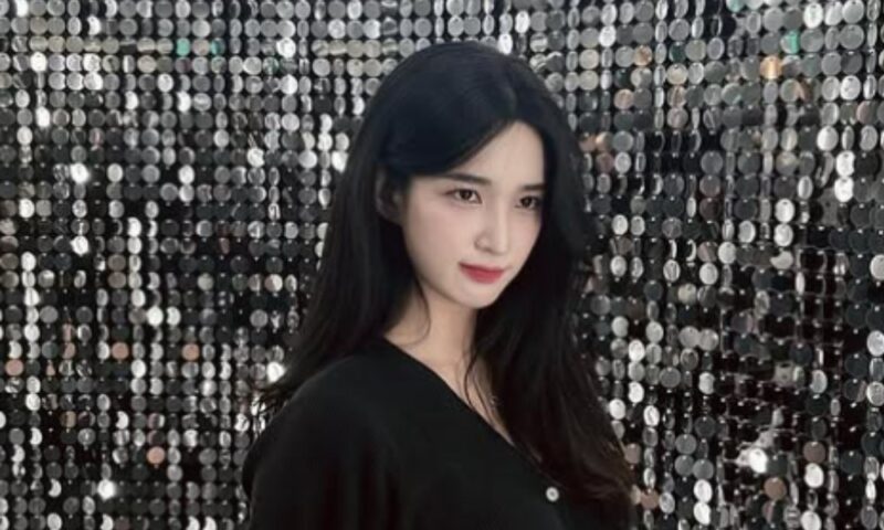 離婚→R18ロマンスの女優、女性配信者に挑戦…デビュー100日を自祝