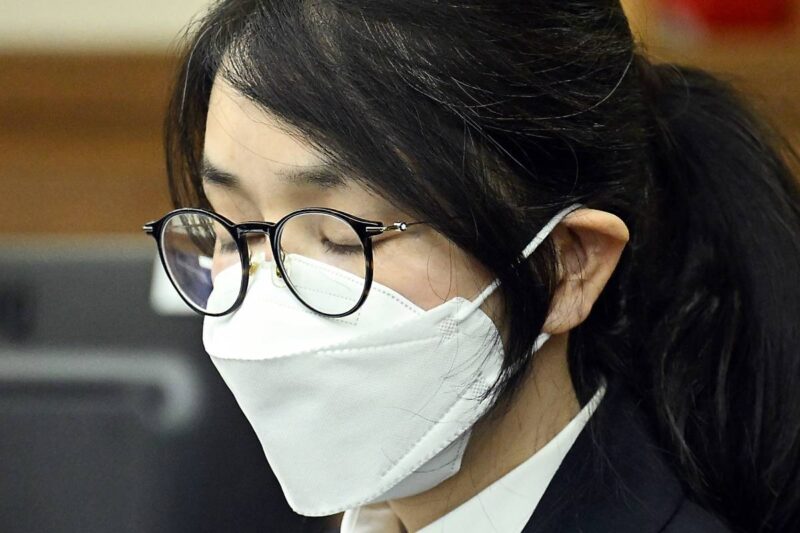 「キム・ゴンヒ氏有罪」のシン・ジョンオ裁判官が死亡　遺書も発見