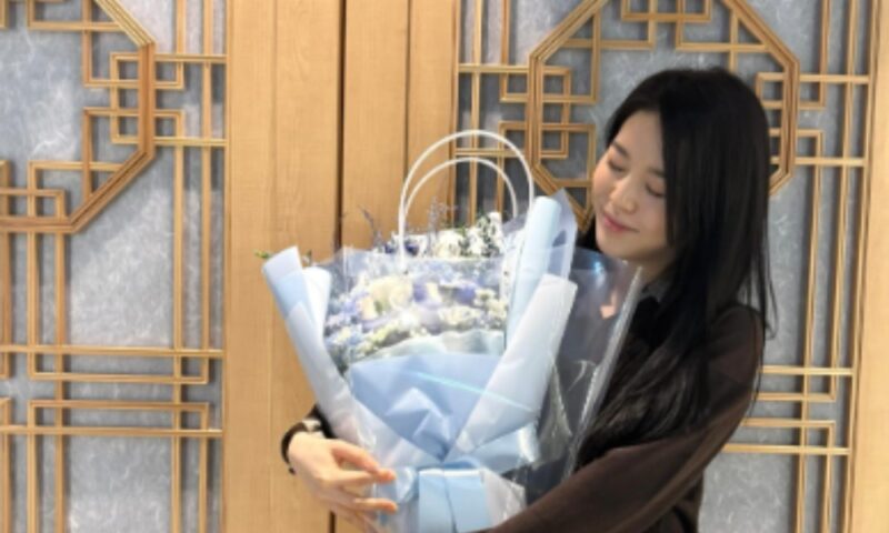 チョ・ヘジョン、キム・ゴウン結婚式のビハインドカット大放出…「“성덕”は幸せでした」