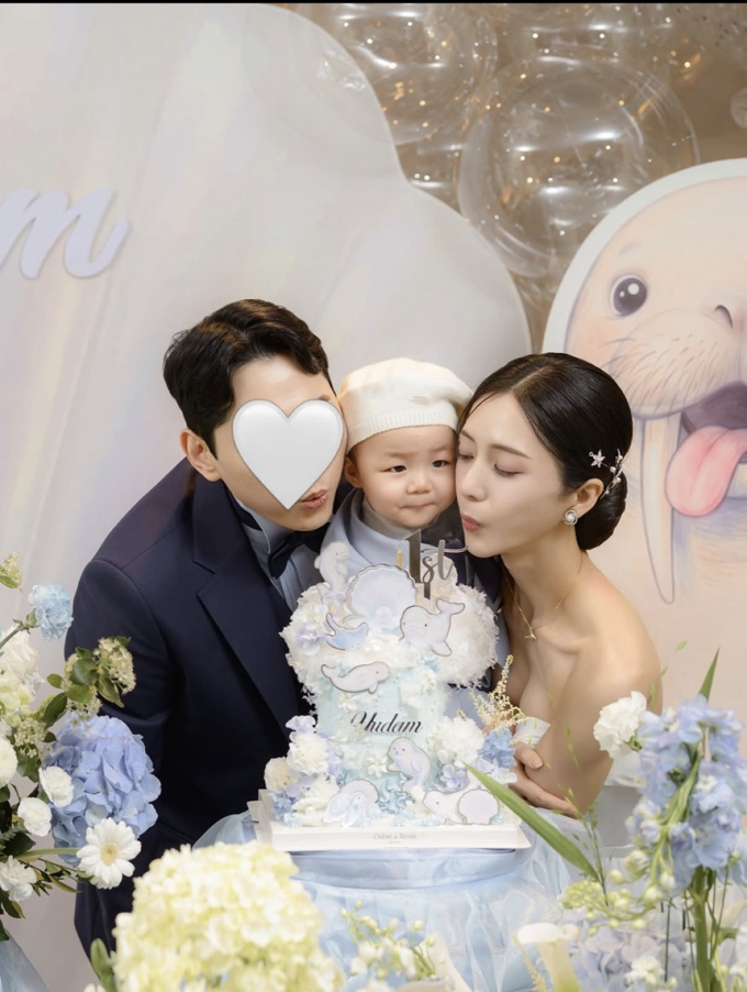 元女優チェ・ヨンチョン、裁判官の夫との間に生まれた子供の1歳の誕生日パーティーを公開