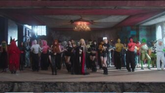 LE SSERAFIM、複雑な悩みを吹き飛ばす「BOOMALA」…Googleや米放送局も夢中のグローバル大勢