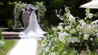 「結婚式？それともフェス？」1000人規模からカスタム婚まで、今どき野外ウェディング事情