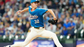 MLBに現れた「人間火炎放射器」