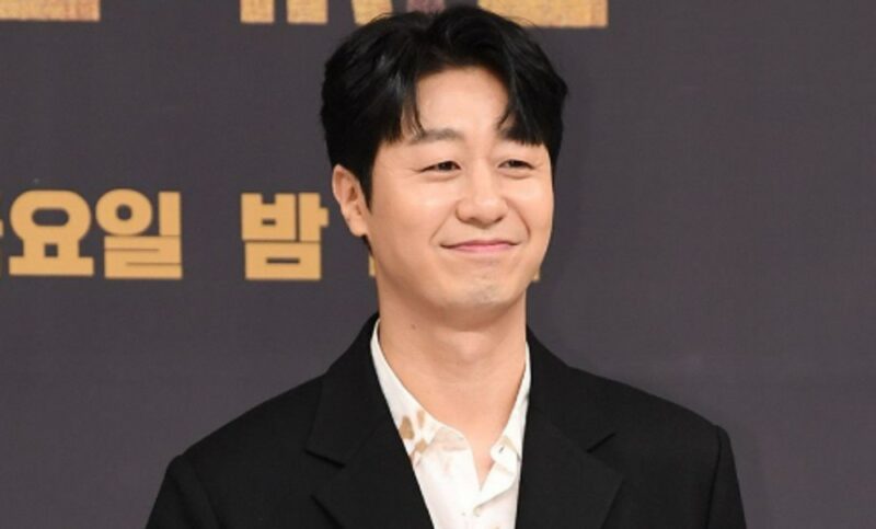 39歳ベ・ユラム、衝撃の独り暮らし部屋…黄色いホコリの塊に赤く染まったおかず容器「結婚できるのか」 （「ミウセ」）
