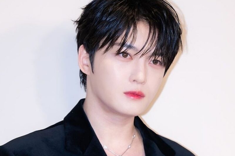 キム・ジェジュン、実父のサプライズ登場…遅れて明らかになった家族史に日本列島がざわつく