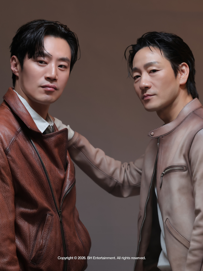 「案山子」パク・ヘス＆イ・ヒジュン、強烈なツーショット公開