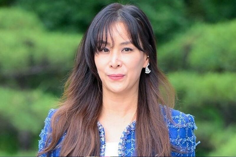 チャン・ドンゴン妻コ・ソヨン、300億円ビルで批判浴びるも…シャネル満載の高級クローゼット公開に賛否両論