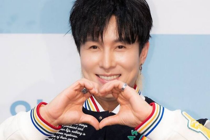 キム・ドンワン、相次ぐ騒動の末に…「別れの挨拶」