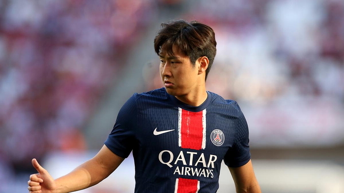 イ・ガンイン、仏リーグ・アンで歴史的快挙！パリSGが3季連続のリーグ優勝達成