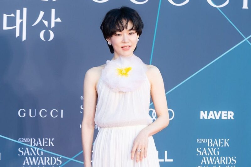 女優ハン・イェリ、まな板の上の鯉に？「正面突破」を選択