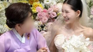 故チェ・ジンシル母、チェ・ジュニ結婚式で主賓席を守る「憶測はやめて」不和説に終止符