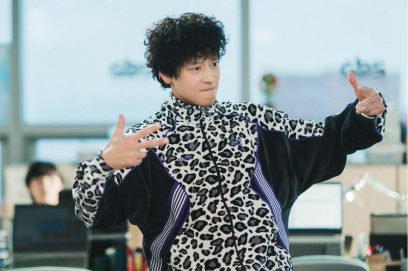 「このスタイリングでも生き残るのか」歴代級の衝撃ビジュアルを予告した韓国映画