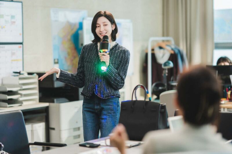 「このスタイリングでも生き残るのか」歴代級の衝撃ビジュアルを予告した韓国映画
