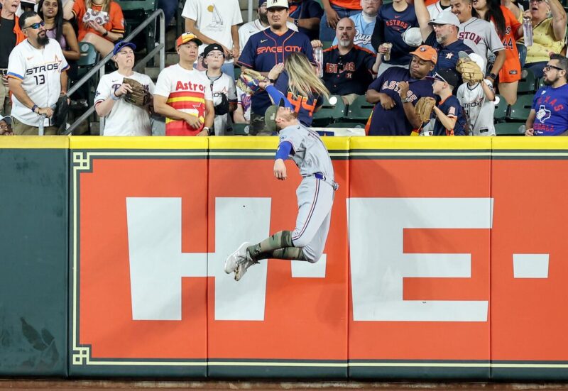 MLB「ライバル戦」で明暗…ニモの神対応とパドレスファンの暴言騒動が物議
