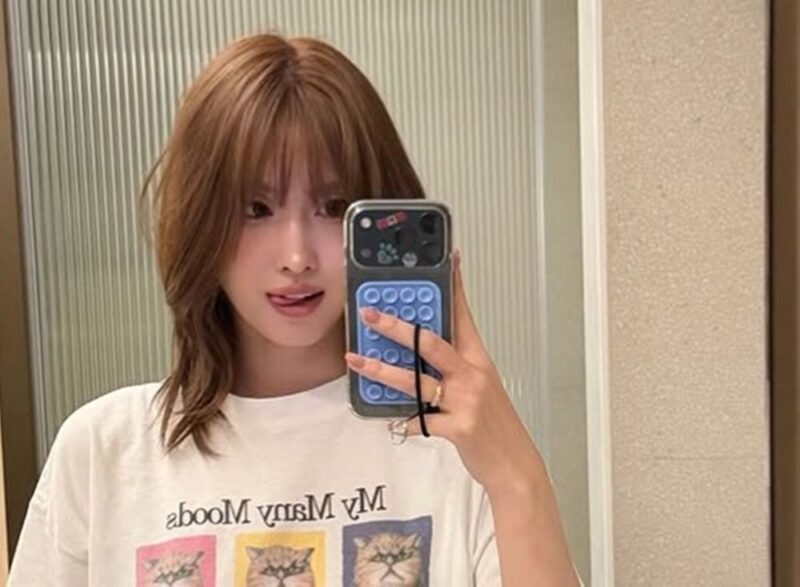 人気女性アイドル、サングラスで優雅なひととき…欧州旅行中をキャッチ