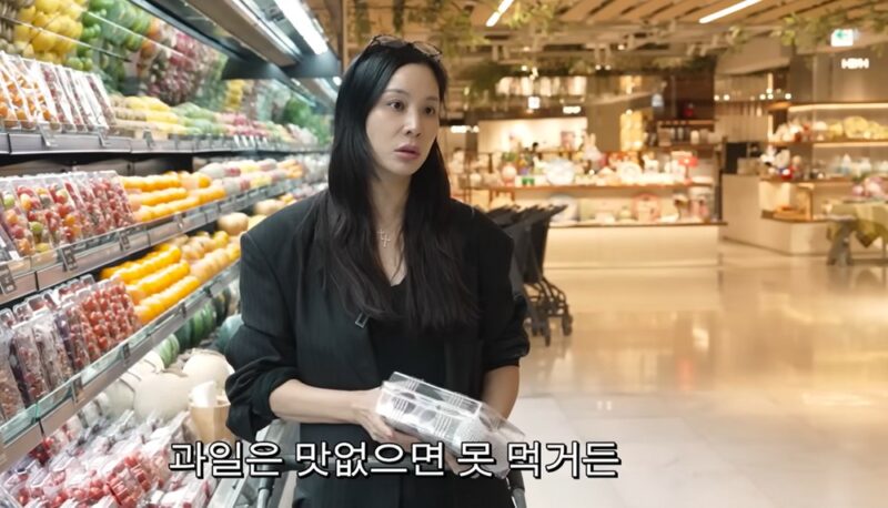 「チャン・ドンゴン♥コ・ソヨン、‘300億’資産家らしい…食品館で財力誇示→“いいものを食べなきゃ”」