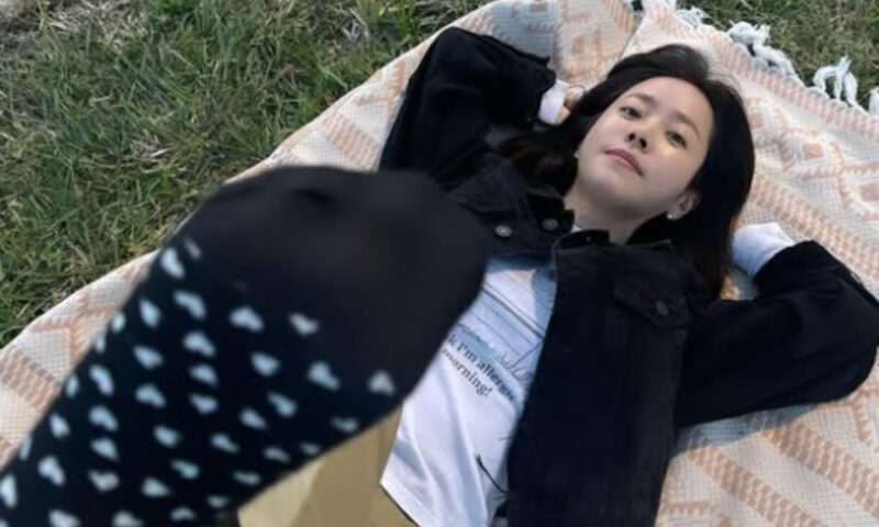 최정훈♥한지민、韓国離れイケメン年下男性と手つなぎ…正体は実の甥