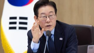 スタバ騒動の渦中…李氏、本格的な「圧力」を開始