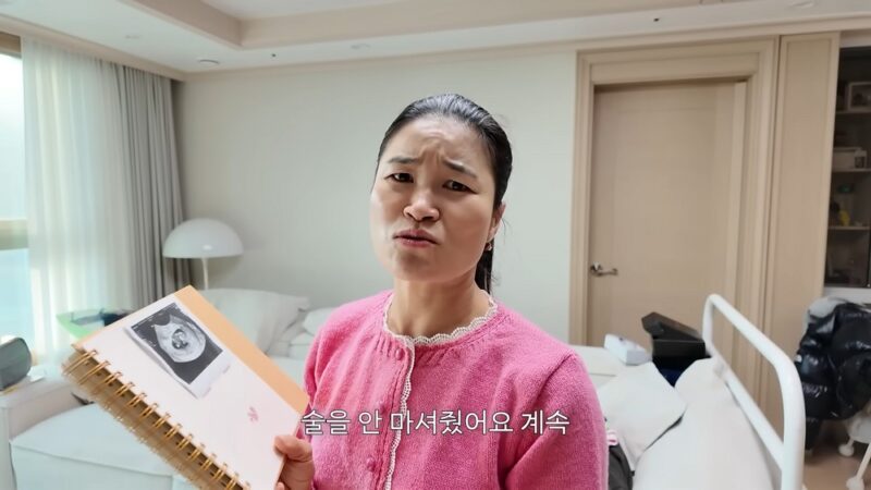 キム・スンヘ、妊娠のために1年間禁酒…「ノンアルコールビールも飲まなかった」