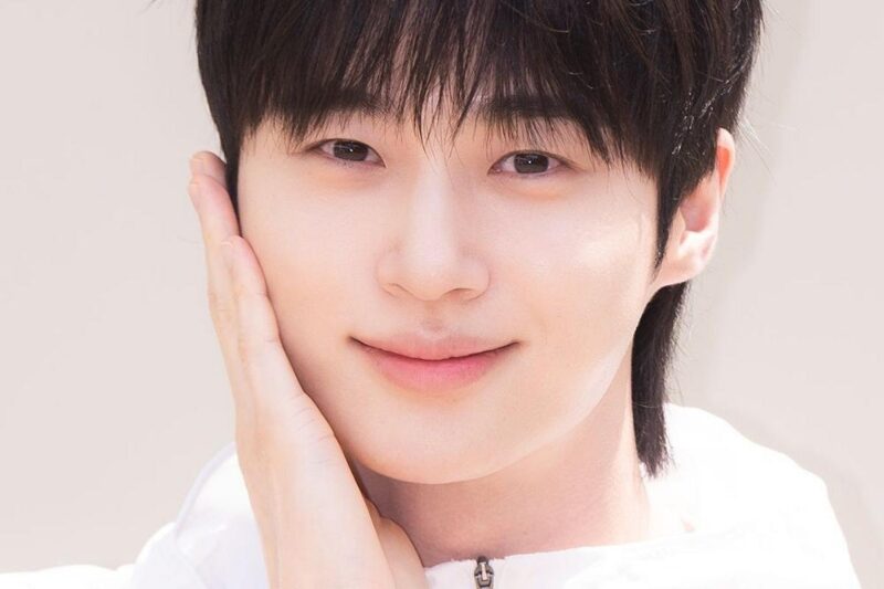 변우석, 동료 무릎 꿇린 '사과' 논란… 파문 확산
