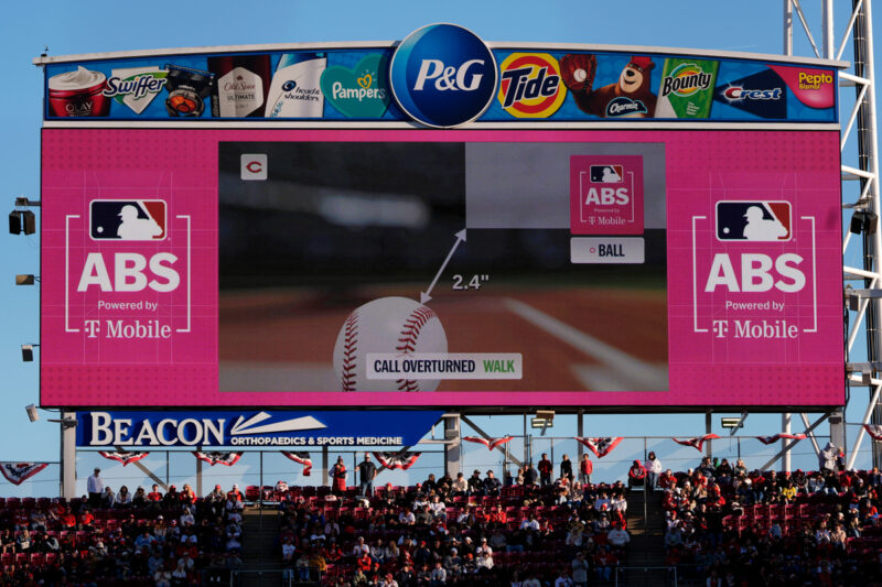 「折衷案」のMLBか「判定の均一化」のKBOか…ABS導入に揺れる日本球界の苦悩
