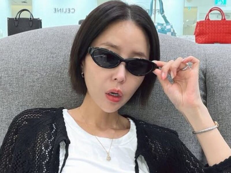 結婚してますます美しく?シン・ジ、夫ムン・ウォンと高級ブランド店デートを公開