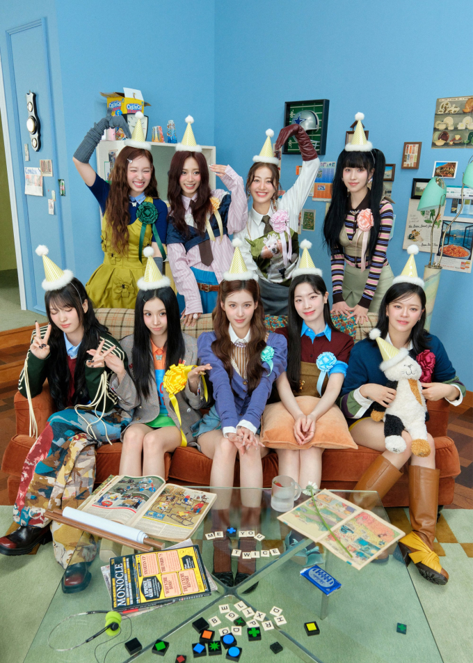 TWICE、米AMAで「ベストK-POP女性アーティスト」受賞の快挙!