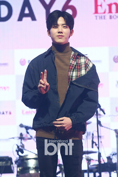 DAY6 ドウン、YouTuberユ・ヘジュの弟と熱愛説…JYP「コメントなし」