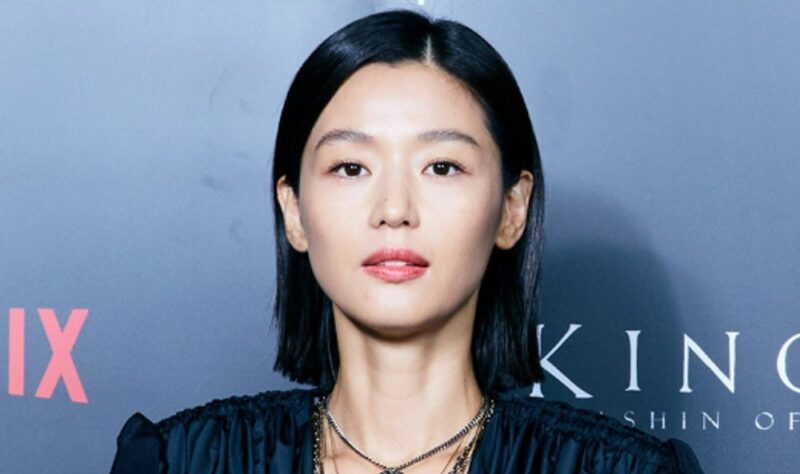 チョン・ジヒョン、会場で倒れた観客に真っ先に駆け寄り介抱…美談が広がる