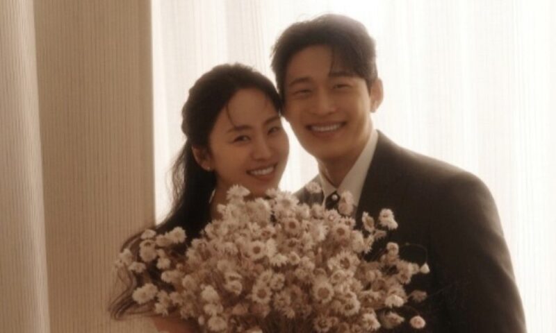 오동민♥노수산나, 결혼 이틀 만에 신혼 화보…반려견도 함께 ‘찰칵’