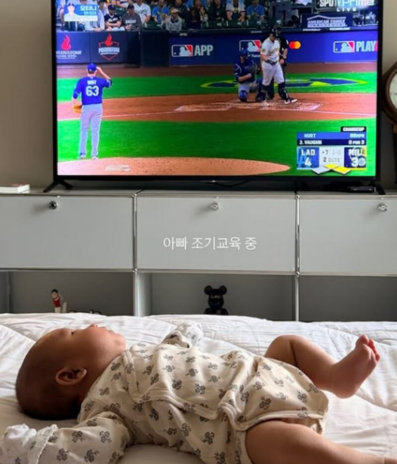 オ・サンジン♥キム・ソヨン、早くも生後50日のわが子に欲…「早期教育中」