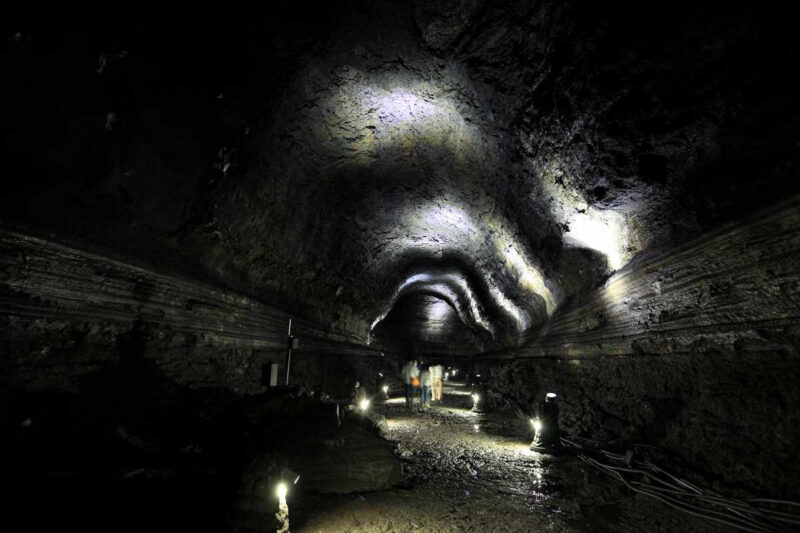 「安全対策に121億円」世界最長級の溶岩洞窟、2年5ヶ月ぶりに全面再開へ