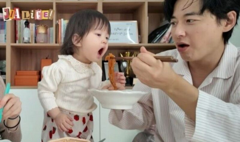 이지훈, ‘무염(無染色) 육아’ 논란에 재차 사과…“더 낮은 자세로 살겠다”