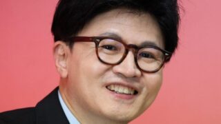 韓東勲氏、土壇場で逆転劇…政界に「過熱」の波紋