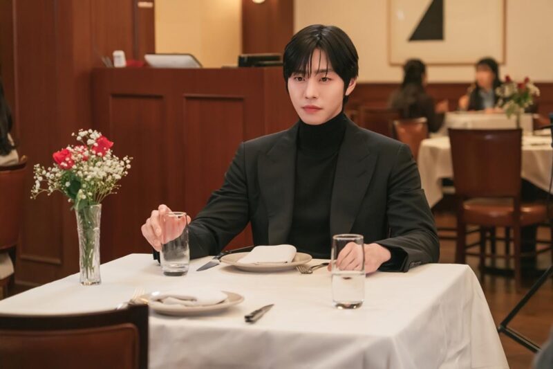 俳優アン・ヒョソプ、最後のお別れにファン涙