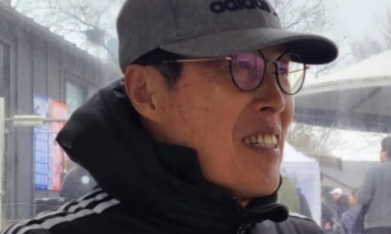 「チャ・セチャン♥」ハン・チェア、義父チャ・ボムグンと甘いツーショット…貴重な「チャボム手ハート」