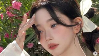 ビリ　ツキ、童話の妖精のような可憐さ…風に舞いそうな細身のシルエット