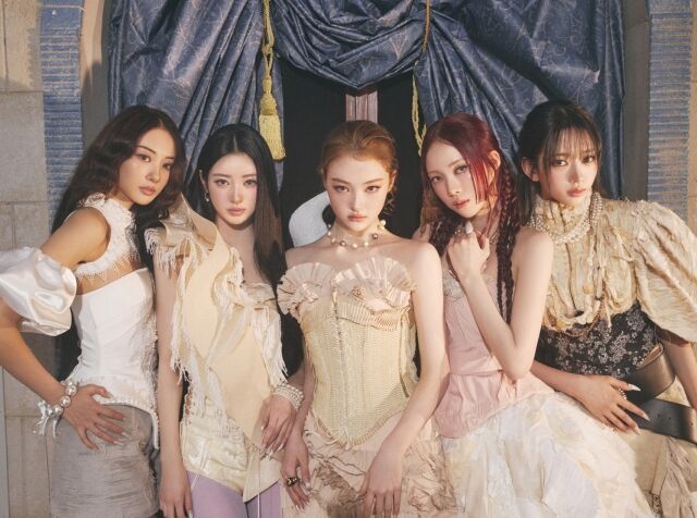 MEOVV、新曲「ティロリ」で8ヶ月ぶりカムバック 中世風ロマンスファンタジーの女神降臨