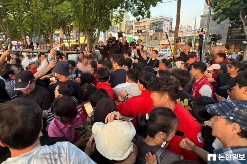 朴槿恵氏が自ら現場へ…周囲は一時騒然、パニック状態に