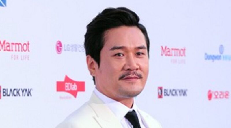 JKキム・ドンウク、イ・ヨンジの「政治色」謝罪に「あれこれ言い訳」と一喝