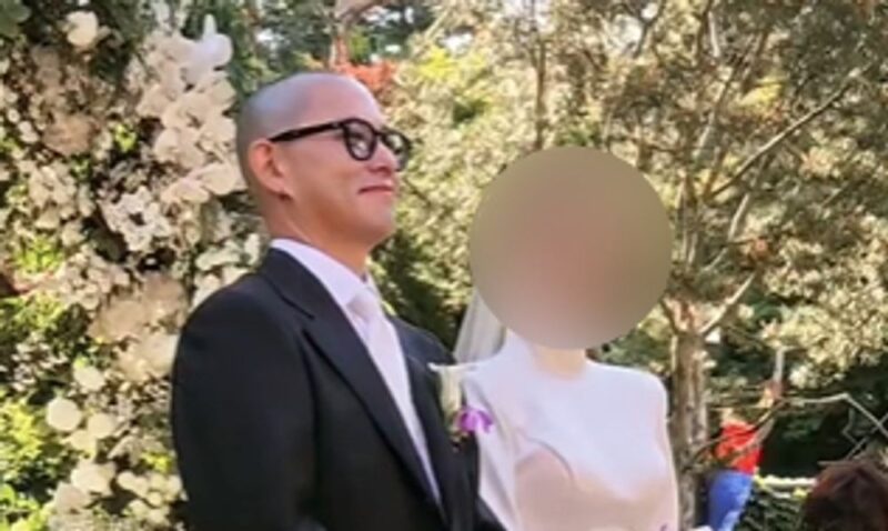「すべてが完璧だったウェディング」…ムン・ソンフン結婚にNRG集結、イ・ソンジン欠席に注目