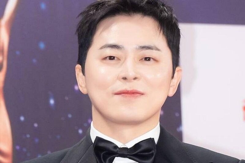 チョ・ジョンソク、「強制契約」の被害か…衝撃の文書公開