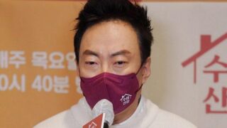 「政治色論争」パク・ミョンスが立場表明…ネット上で大騒ぎに