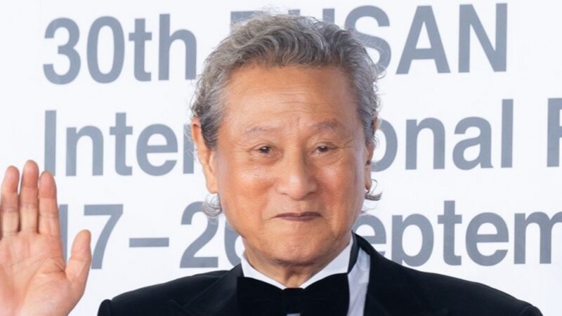 89歳シン・グ、人工心臓ペースメーカー装着でパク・クニョンと熱演「約束を果たした」