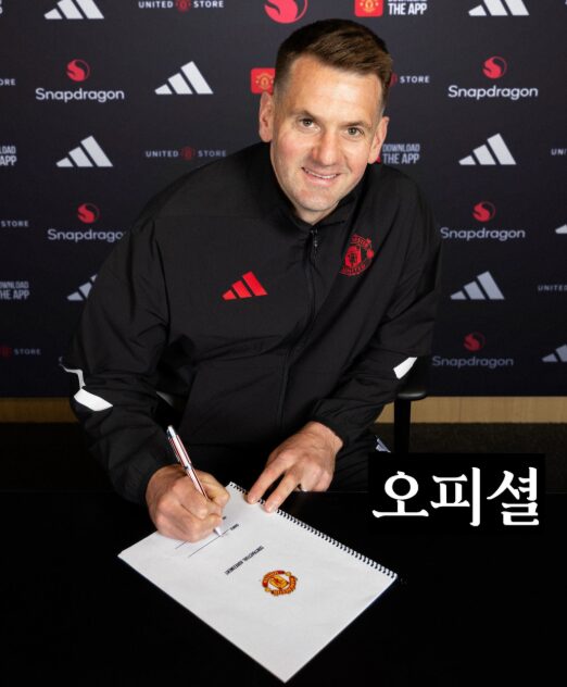 【独占】マンU、40歳ベテランGKと1年契約延長を発表！ファーガソン時代を知る守護神が残留へ