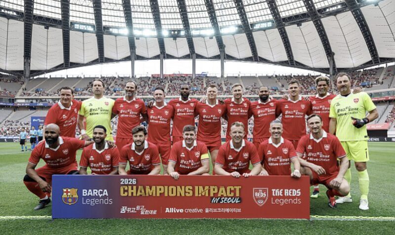 ジェラードが強烈弾！イニエスタも追加点　レジェンドマッチはバルサOBが8-3で快勝