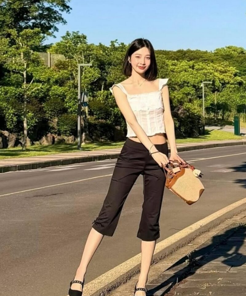 極スリム女優、ダイエットを刺激する黄金比を披露「夏よ、さようなら」