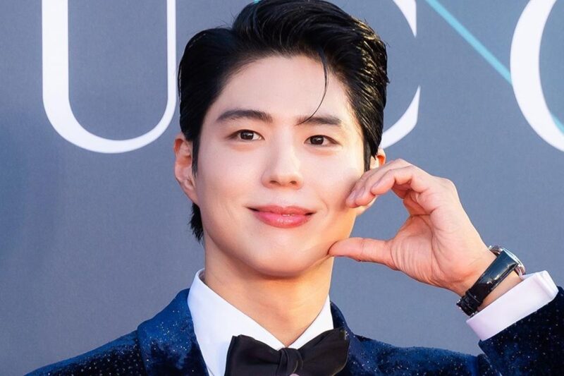 パク・ボゴム、14年越しの「結実」に祝福の嵐