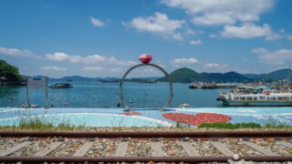 「穴場スポット」海と線路と桟橋を一望！散歩に最適な絶景公園