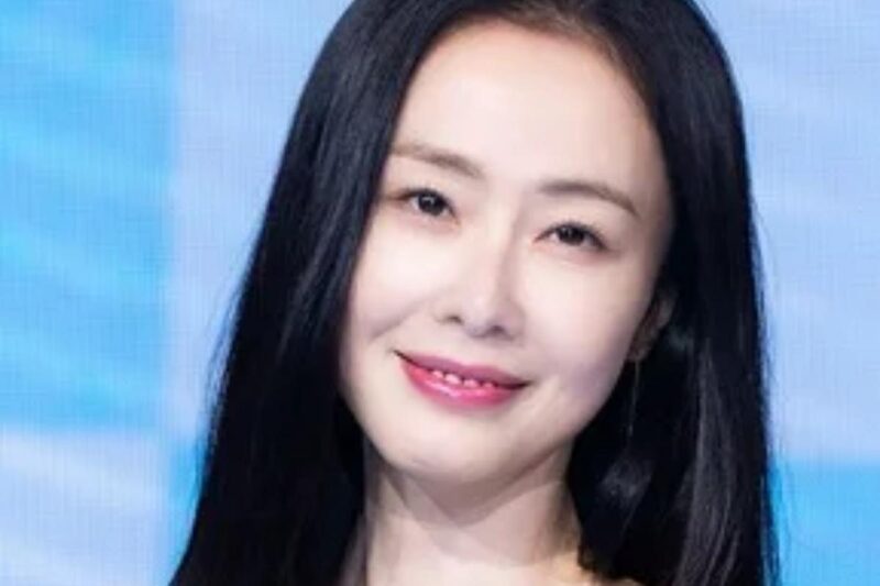 女優ホン・スヒョン、遺体発見の願い叶わず…現場で号泣